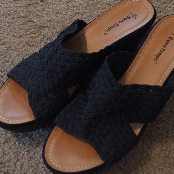bear trap wedge sandals